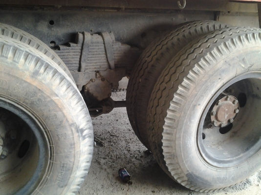 MITSUBISHI FUSO 10 สิบล้อรั้ว เล่มทะเบียนพร้อมค่ะ