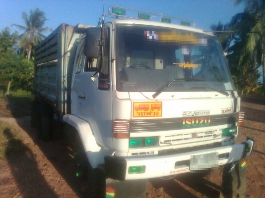 MITSUBISHI FUSO 10 สิบล้อรั้ว เล่มทะเบียนพร้อมค่ะ