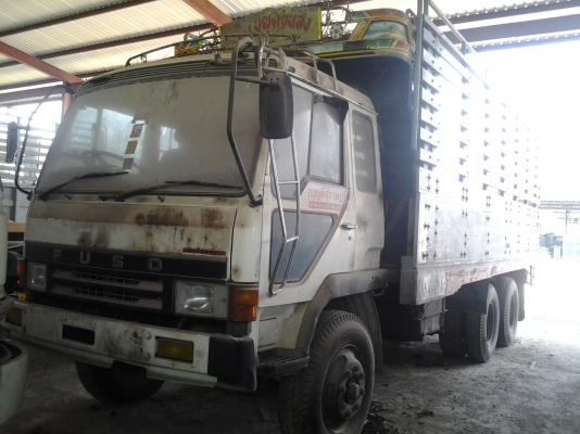 MITSUBISHI FUSO 10 สิบล้อรั้ว เล่มทะเบียนพร้อมค่ะ