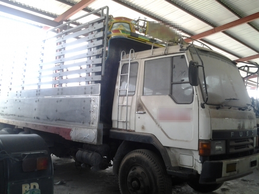 MITSUBISHI FUSO 10 สิบล้อรั้ว เล่มทะเบียนพร้อมค่ะ