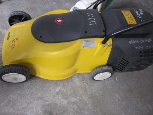 ขายถูก-เครื่องตัดหญ้า National ไฟ 110V ของใหม่จากญี่ปุ่นแท้ ขายควบ 2 ตัว ขายถูก-เครื่องตัดหญ้า National ไฟ 110V ของใหม่จากญี่ปุ่นแท้ ขายควบ 2 ตัว