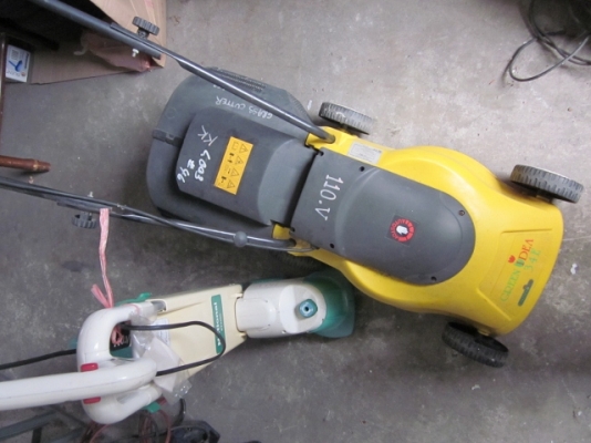 ขายถูก-เครื่องตัดหญ้า National ไฟ 110V ของใหม่จากญี่ปุ่นแท้ ขายควบ 2 ตัว