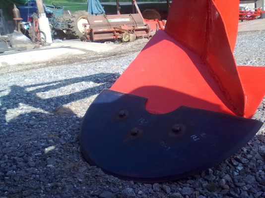 ขายผานขุดมัน ขุดได้ลึก ไม่กินแรงรถ ผลผลิตเสียหายน้อยมาก