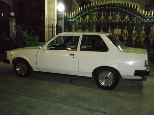 TOYOTA KE70 Retro Classiccar 2 ประตู