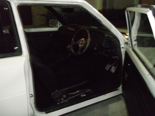 TOYOTA KE70 Retro Classiccar 2 ประตู TOYOTA KE70 Retro Classiccar 2 ประตู