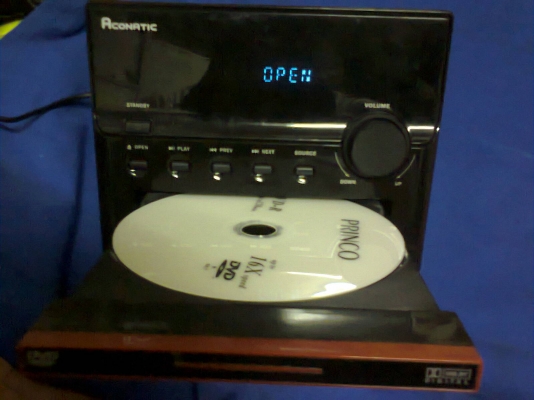 เครื่องเล่น  DVD   ACONATIC   ถูกๆ (ขายแล้วครับ)