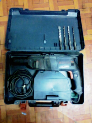 กล่องสว่าน สวยๆ   ไว้ใส่อุปกรณ์  เครื่องมือได้ครับ