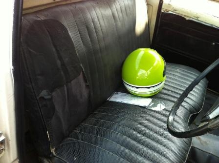 ขาย มาสด้า แฟมิเลียตัวคลาสสิค เกียร์คอ เครื่อง 1000cc.ไฟติดแตรดัง สภาพตามรูป ทะเบียน/พรบ.ยังไม่ขาดครับ ราคา39000บาทสนใจติดต่อคุณเก่ง