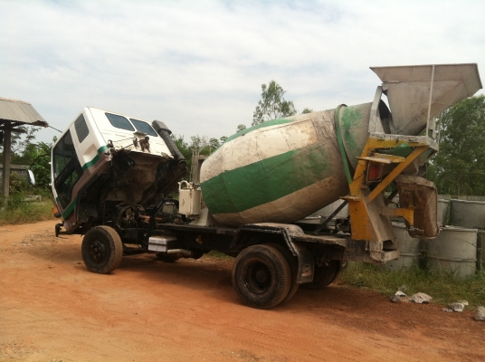 รถโม่ปูน ISUZU FSR12D 6 สูบ 175 แรง เครื่อง 6BG1 ขนาด 3 คิว มีเล่มทะเบียนพร้อม