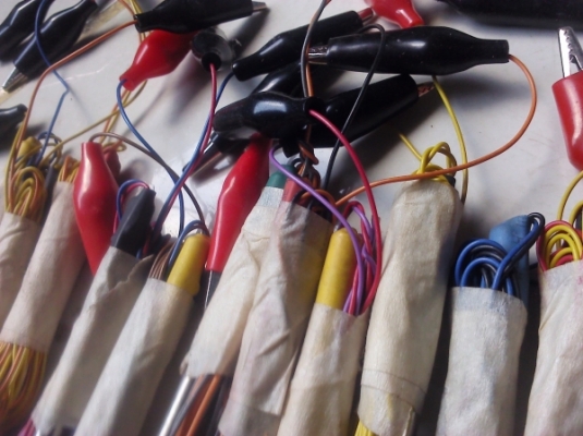 หัวแร้งDC ยี่ห้อ hakko ของญีปุ่น ปลอดภัยเรื่องไฟดูดไฟรั่ว 100 \%เหมาะเอาติดรถไว้ยามจำเป็นหรือไปในที่ไม่มีไฟใช้