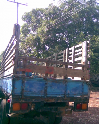 ุ6 ล้อ อีซูซุ