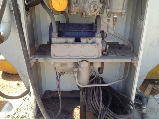 ขายถังน้ำมันดีเซล 20,000 ลิตร พร้อม หัวจ่าย สภาพสวย ขายถังน้ำมันดีเซล 20,000 ลิตร พร้อม หัวจ่าย สภาพสวย