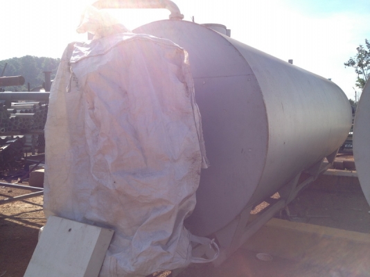 ขายถังน้ำมันดีเซล 20,000 ลิตร พร้อม หัวจ่าย สภาพสวย ขายถังน้ำมันดีเซล 20,000 ลิตร พร้อม หัวจ่าย สภาพสวย