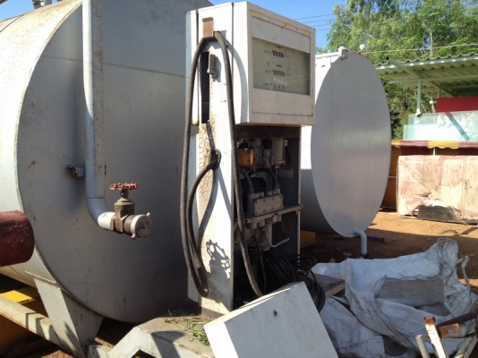 ขายถังน้ำมันดีเซล 20,000 ลิตร พร้อม หัวจ่าย สภาพสวย ขายถังน้ำมันดีเซล 20,000 ลิตร พร้อม หัวจ่าย สภาพสวย