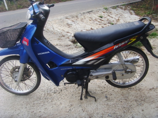 นายหมูแปลงยาวขาย  Honda  wave  100  เครื่องดีสีสวยขายราคา  15000