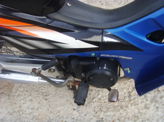 นายหมูแปลงยาวขาย  Honda  wave  100  เครื่องดีสีสวยขายราคา  15000