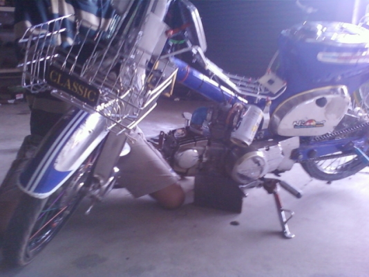 ต้องการขายรถมอไซด์โบราณ  ฮ้อนด้า ซี 70