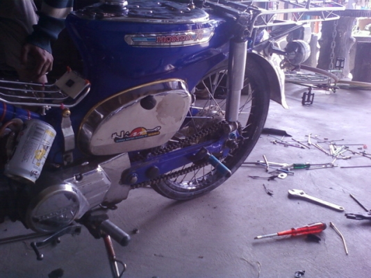 ต้องการขายรถมอไซด์โบราณ  ฮ้อนด้า ซี 70