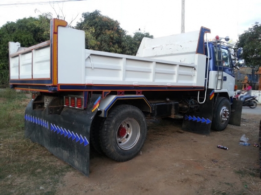 ขายรถ 6 ล้อสภาพสวย แต่งสวย