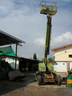 ขายรถกระเช้าล้อยาง ยกสูง 12 เมตร