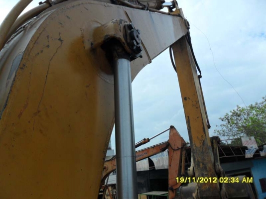 Komatsu PC200-2 ตามสภาพพร้อมใช้,ช่วงล่างดี