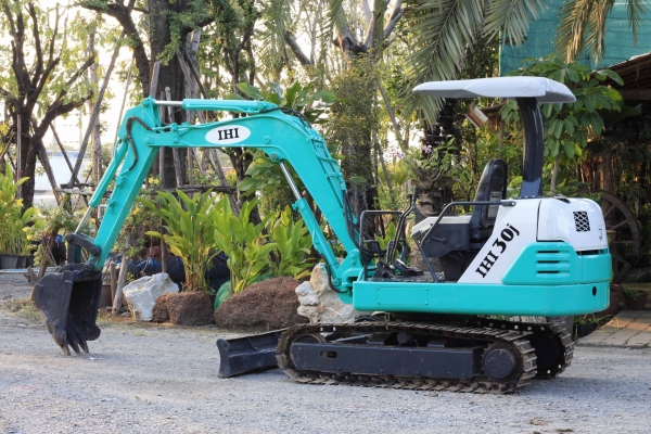 ขายแม็กโค IHI 30j (เทียบเท่า PC30) รถนอกญี่ปุ่น พร้อมใช้งาน 086-775-7900