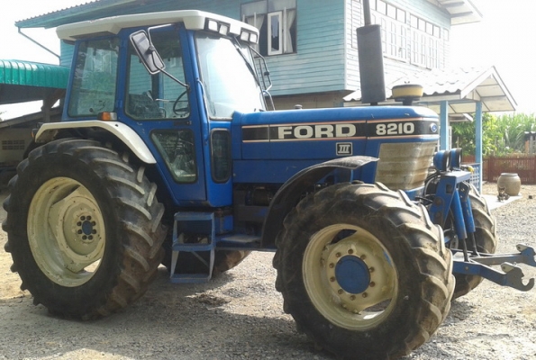 ขาย FORD 8210