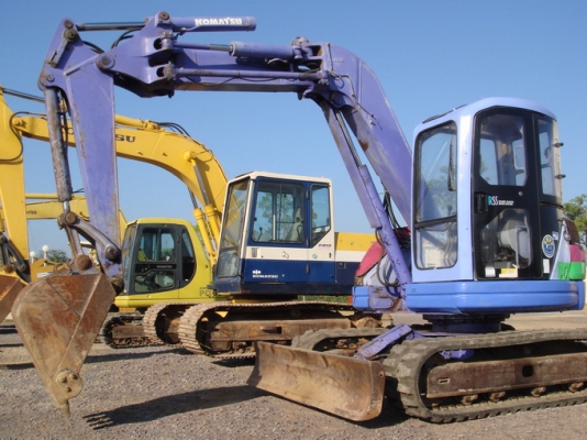 รถขุด PC75UU โทร.0927826142,034886118 www.patanamachine.com