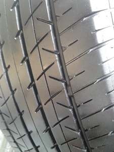 ขายยาง215/60/16 ปี 2811 BRIDERTONE TURANZA ER33 1 ชุด  ราคา :  2,500.00  บาท