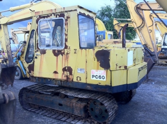 ขาย รถแบคโฮ KOMATSU PC60-1 ชมVDOการทำงานได้ครับ นำเข้าจากญิ่ปุ่น ติดต่อ 089-8368497
