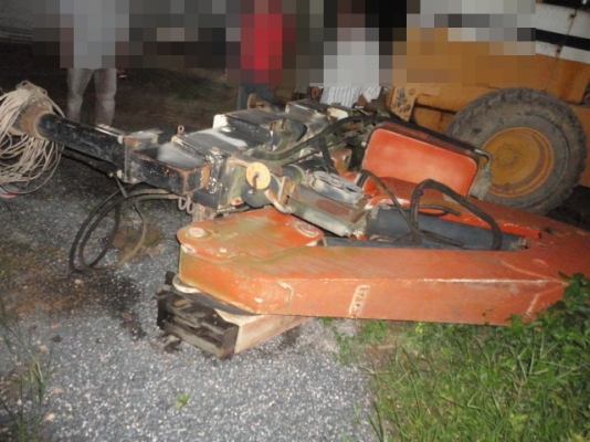 เครนเก้าตัน  สภาพสมบูรณ์  พร้อมขายค่ะ