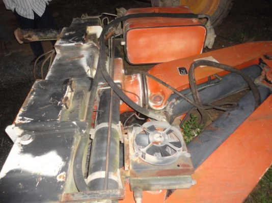 เครนเก้าตัน  สภาพสมบูรณ์  พร้อมขายค่ะ