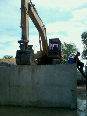 รถแบ๊คโฮ เก่านอก สภาพสวย รถแบ๊คโฮ เก่านอก สภาพสวย