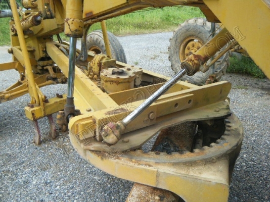 รถเกรด ยี่ห้อ MITSUI รุ่น HA46F