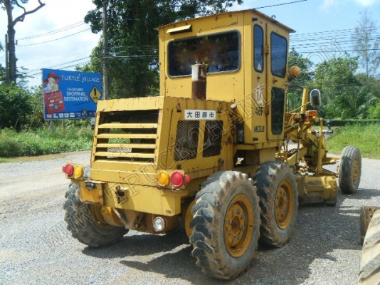 รถเกรด ยี่ห้อ MITSUI รุ่น HA46F