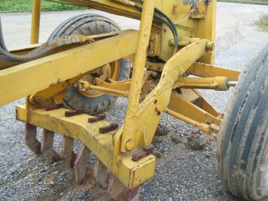 รถเกรด ยี่ห้อ MITSUI รุ่น HA46F