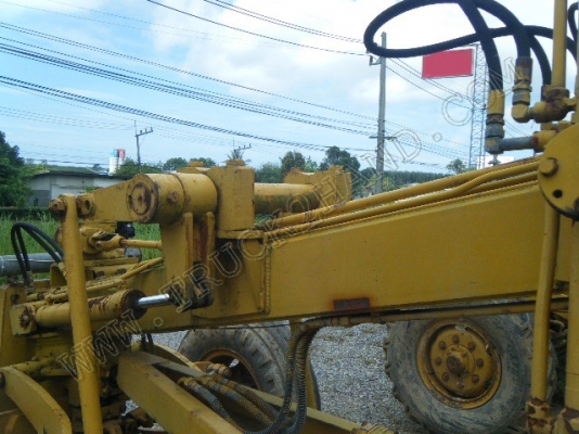 รถเกรด ยี่ห้อ MITSUI รุ่น HA46F