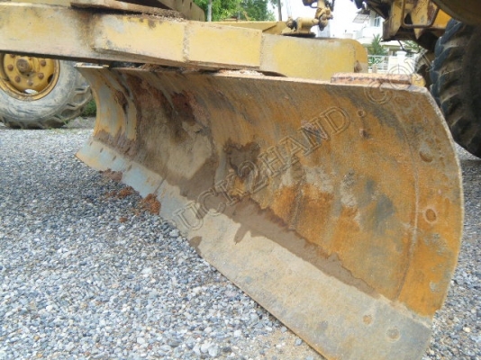 รถเกรด ยี่ห้อ MITSUI รุ่น HA46F