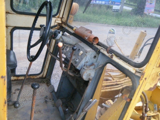 รถเกรด ยี่ห้อ MITSUI รุ่น HA46F