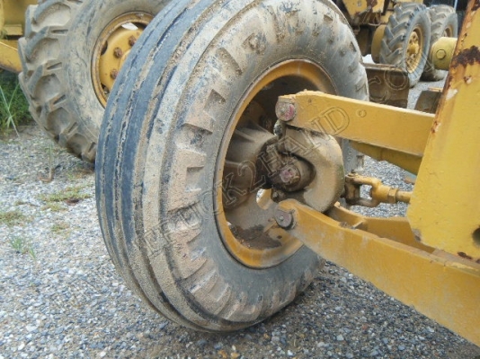 รถเกรด ยี่ห้อ MITSUI รุ่น HA46F