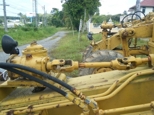 รถเกรด ยี่ห้อ MITSUI รุ่น HA46F