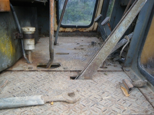 รถเกรด ยี่ห้อ MITSUI รุ่น HA46F