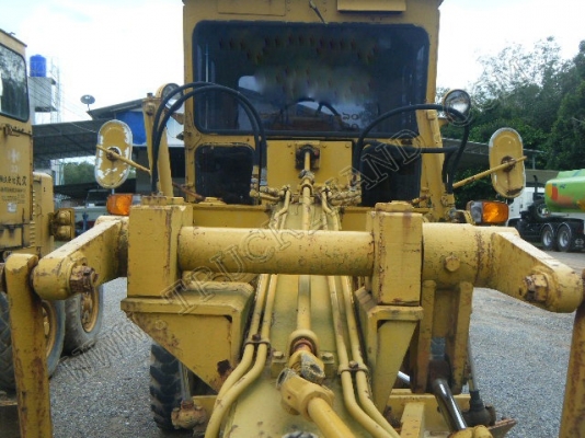 รถเกรด ยี่ห้อ MITSUI รุ่น HA46F