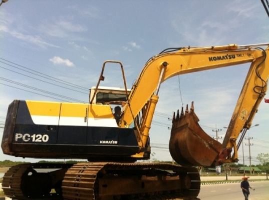 ขาย รถแบคโฮ KOMATSU PC120-5 ลองชมVDOการทำงานครับ ระบบไฟฟ้าเต็ม คอนโทรลสั้น อาร์มยาวพิเศษ แทร็คกว้าง70ซม. นำเข้าจากอเมริกา ติดต่อ 081-2990958