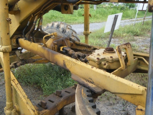 รถเกรด ยี่ห้อ KOMATSU รุ่น GD313H