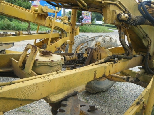 รถเกรด ยี่ห้อ KOMATSU รุ่น GD313H