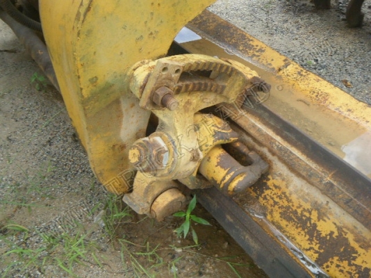 รถเกรด ยี่ห้อ KOMATSU รุ่น GD313H