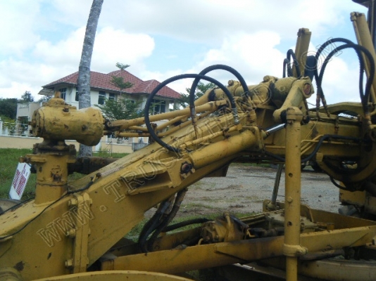 รถเกรด ยี่ห้อ KOMATSU รุ่น GD313H