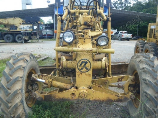 รถเกรด ยี่ห้อ KOMATSU รุ่น GD313H