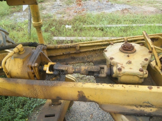 รถเกรด ยี่ห้อ KOMATSU รุ่น GD313H